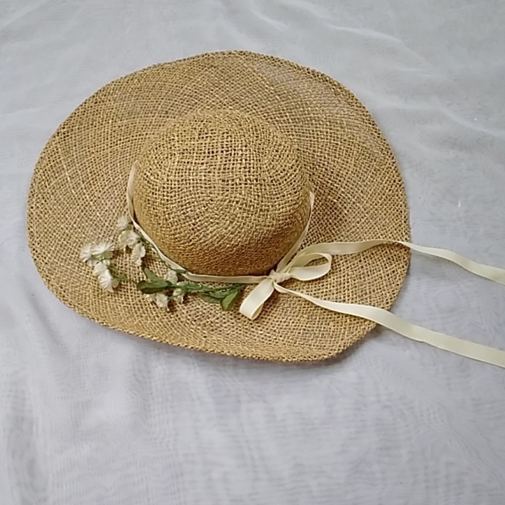 Vintage Handmade Straw Hat - Picture 2 of 6
